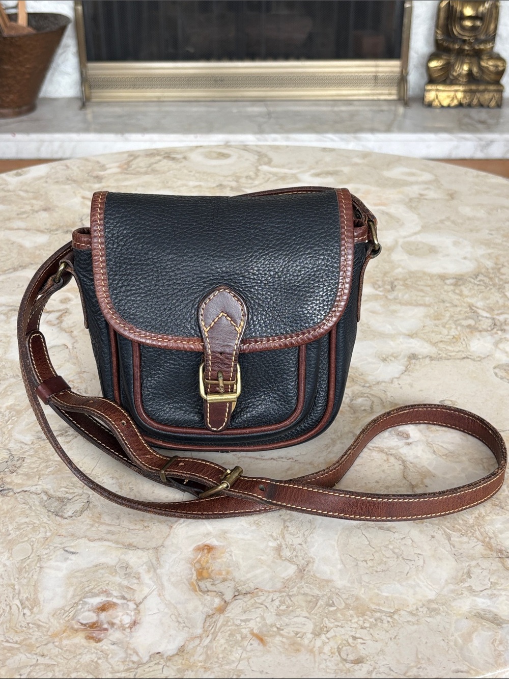 Roots Vintage Pebbled Leather Saddle Crossbody Bag Crossbody 2-Tone Black/Brown